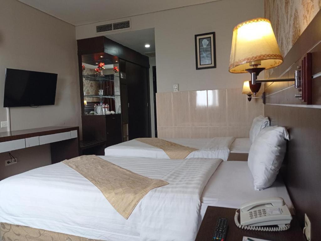 Grand Antares Hotel Medan Buitenkant foto
