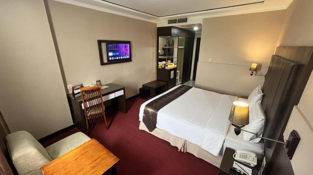 Grand Antares Hotel Medan Buitenkant foto
