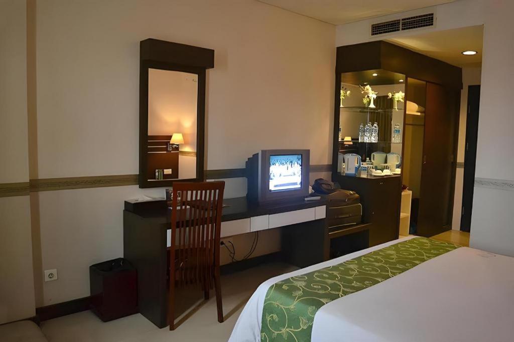Grand Antares Hotel Medan Buitenkant foto