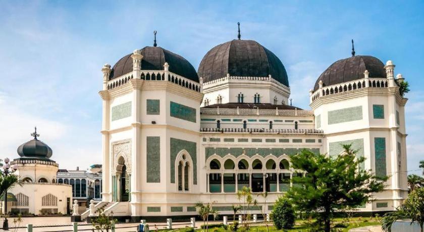 Grand Antares Hotel Medan Buitenkant foto