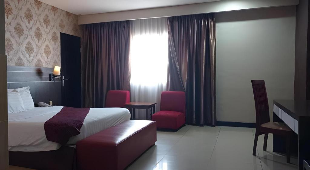 Grand Antares Hotel Medan Buitenkant foto